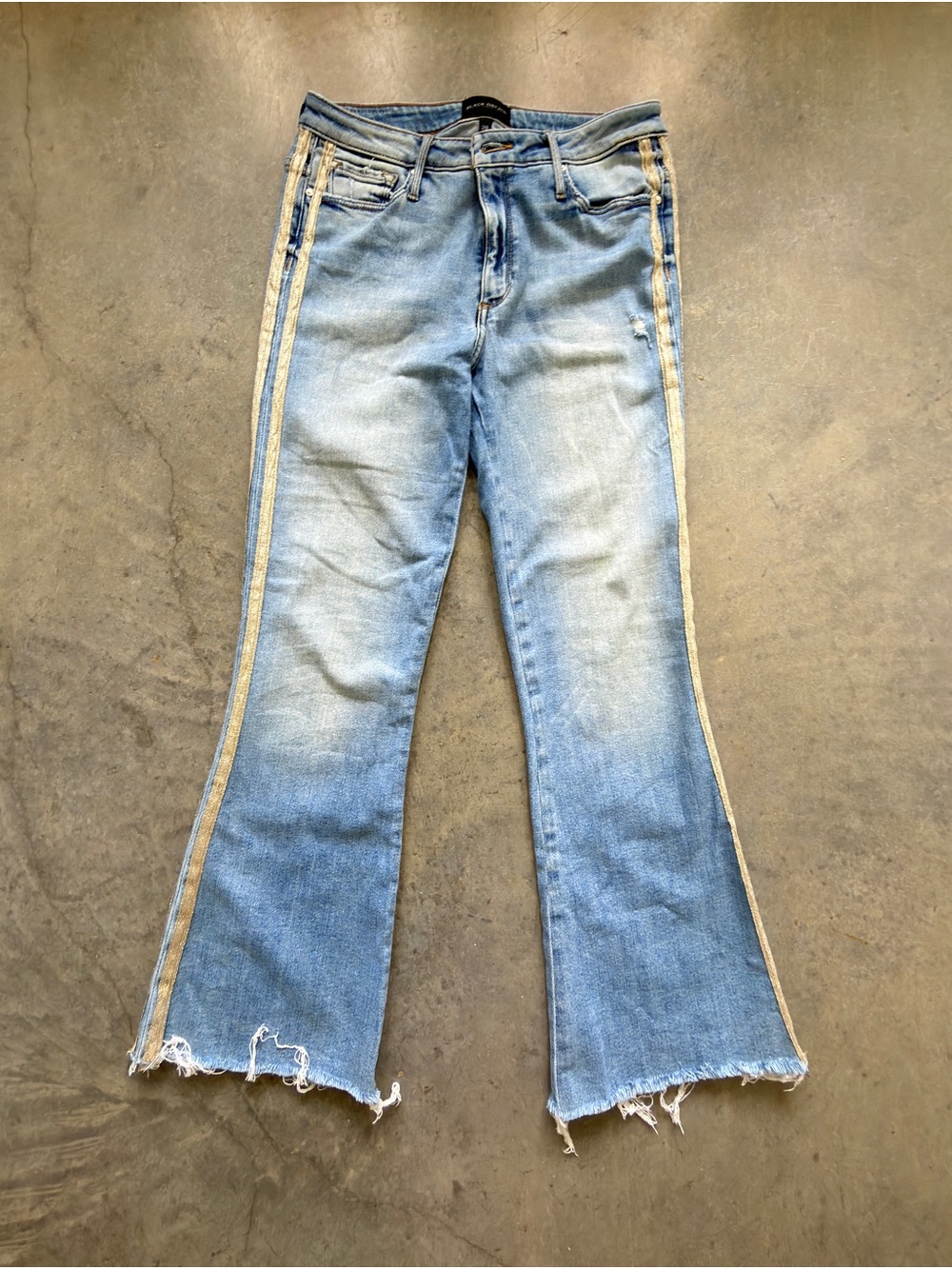 Black Orchid Chrissy Kick Flare Jeans Size 28 Gold Metallic Side Stripe Raw Hem